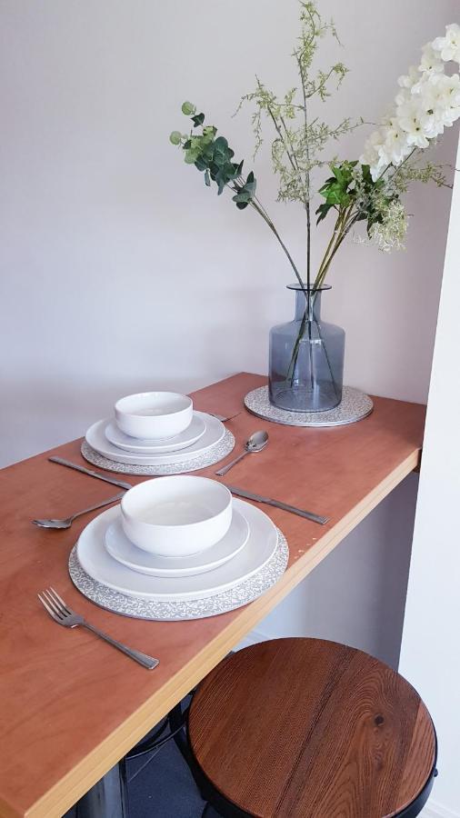 City Centre 1 Bed Apartment With Free On Site Parking With Cctv By Lets Relocations 버밍엄 외부 사진
