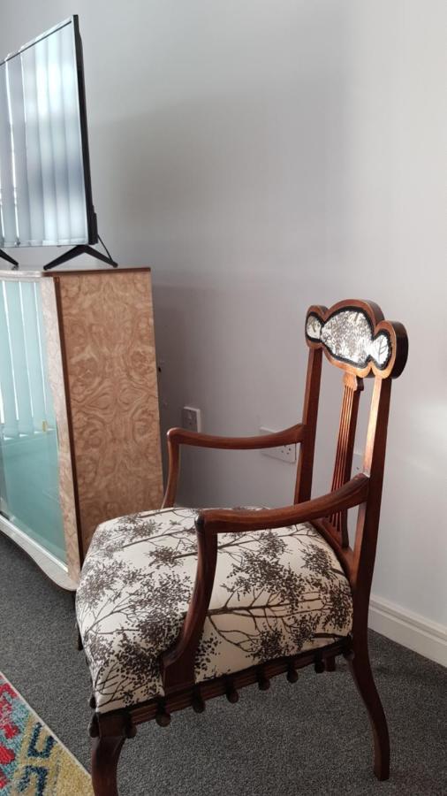City Centre 1 Bed Apartment With Free On Site Parking With Cctv By Lets Relocations 버밍엄 외부 사진