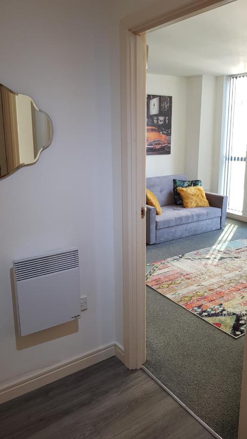 City Centre 1 Bed Apartment With Free On Site Parking With Cctv By Lets Relocations 버밍엄 외부 사진